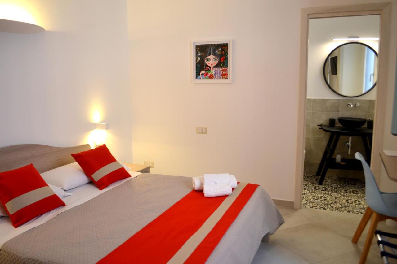Domo'E Sorres Hotel Олбия Екстериор снимка