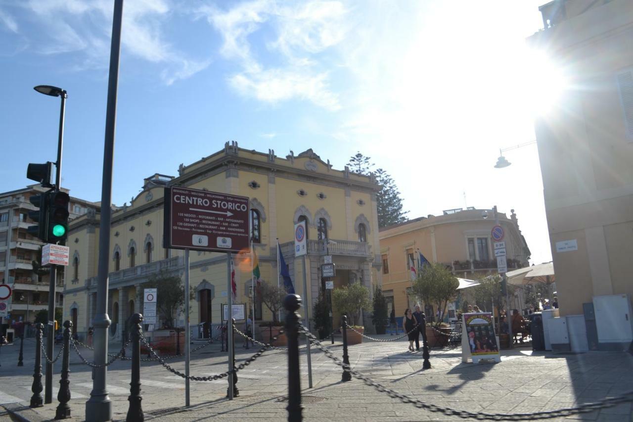 Domo'E Sorres Hotel Олбия Екстериор снимка